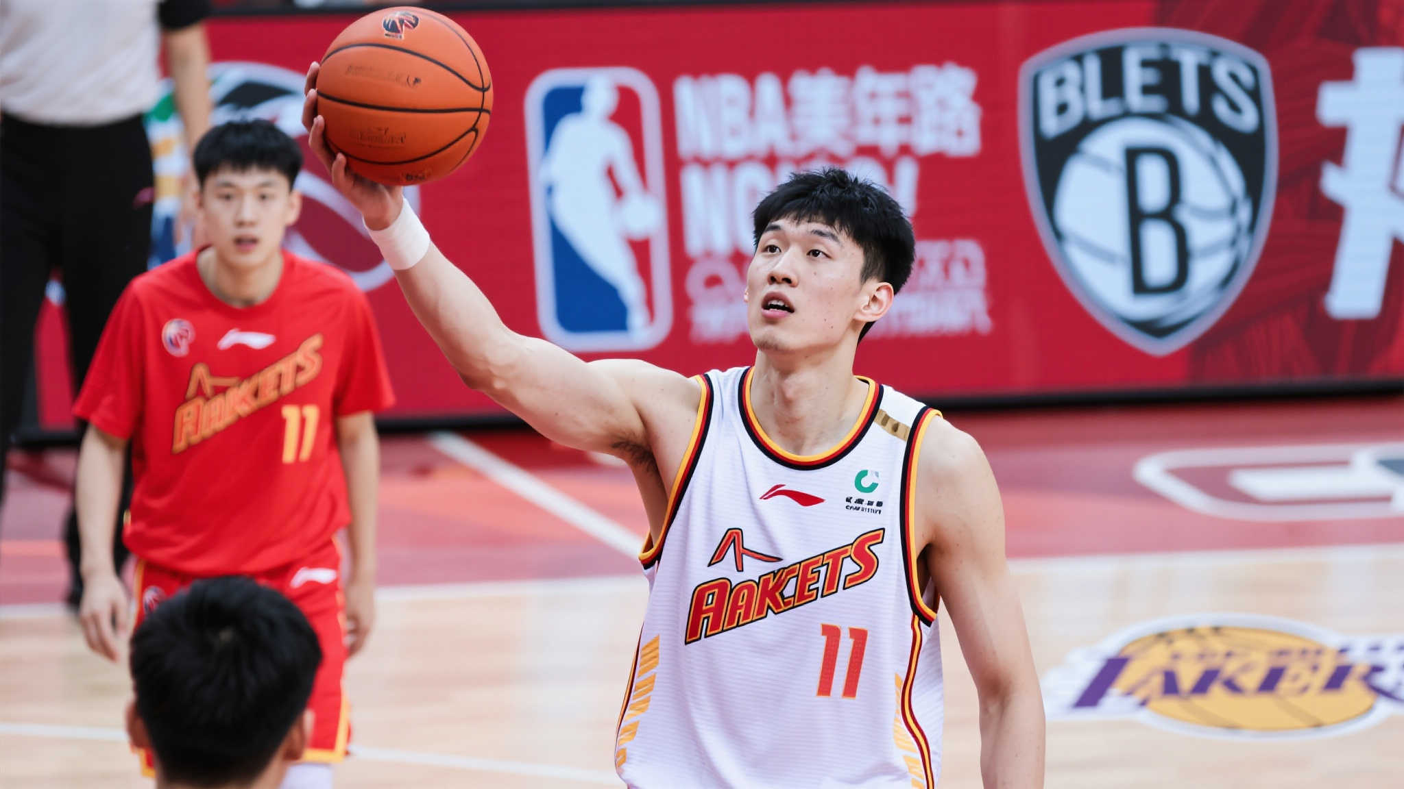 成为球队取 成为球队取
